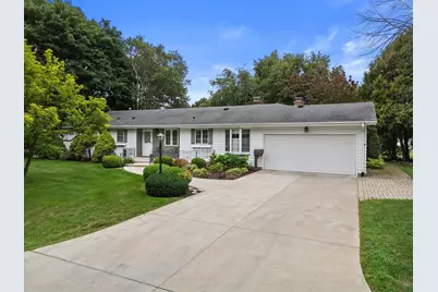 239  Old Pine Cir, Racine, WI 53402 - Photo 42