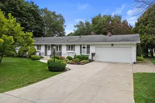 239 Old Pine Cir, Racine, WI 53402 - Photo 42