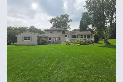 N71W13776  Nicolet Ct, Menomonee Falls, WI 53051 - Photo 2