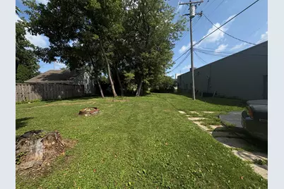 5419 S 108th St, Hales Corners, WI 53130 - Photo 2