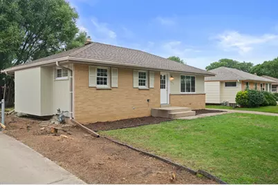8034 W Tesch Ave, Milwaukee, WI 53220 - Photo 26