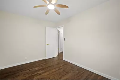 8034 W Tesch Ave, Milwaukee, WI 53220 - Photo 6
