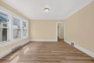 2867 N 40th St, Milwaukee, WI 53210 - Photo 4