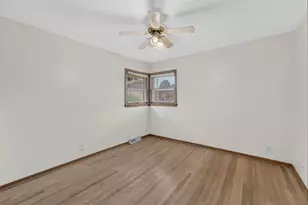 10216 W Burleigh St, Wauwatosa, WI 53222 - Photo 16