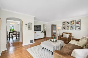 2329 N 89th St, Wauwatosa, WI 53226 - Photo 6