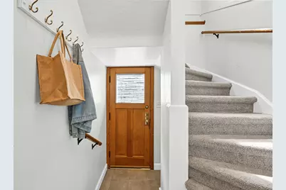 2329 N 89th St, Wauwatosa, WI 53226 - Photo 24