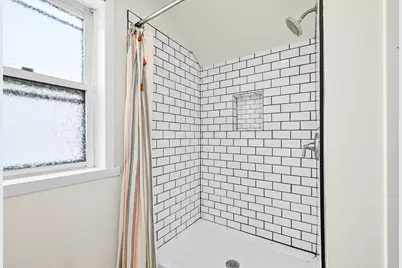 2329 N 89th St, Wauwatosa, WI 53226 - Photo 20
