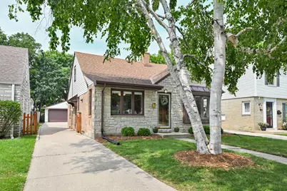 2329 N 89th St, Wauwatosa, WI 53226 - Photo 2