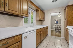 625 N Hine Ave, Waukesha, WI 53188 - Photo 22