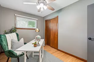 2436 S Ronke Ln, New Berlin, WI 53151 - Photo 24