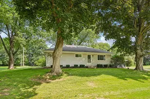 2436 S Ronke Ln, New Berlin, WI 53151 - Photo 44
