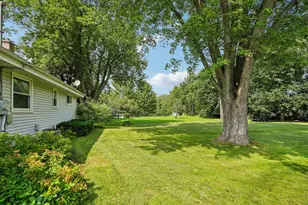 2436 S Ronke Ln, New Berlin, WI 53151 - Photo 34