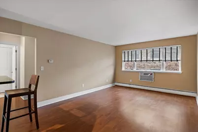 2121 N Cambridge Ave #210, Milwaukee, WI 53202 - Photo 8