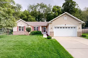 204 Woodland Preserve, Johnson Creek, WI 53094 - Photo 2
