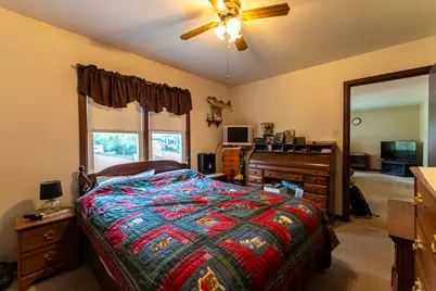 916  Clark St, Watertown, WI 53094 - Photo 12
