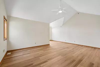17725 W Wisconsin Ave #B, Brookfield, WI 53045 - Photo 16