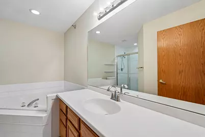 17725 W Wisconsin Ave #B, Brookfield, WI 53045 - Photo 14