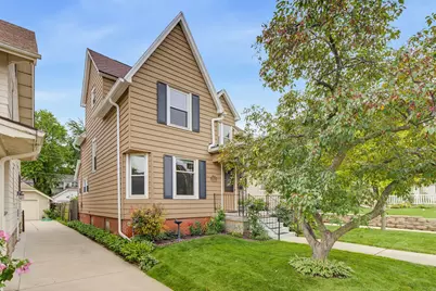 1542 S 79th St, West Allis, WI 53214 - Photo 1