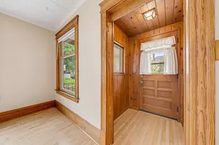 1542 S 79th St, West Allis, WI 53214 - Photo 6