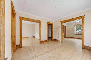 1542 S 79th St, West Allis, WI 53214 - Photo 10