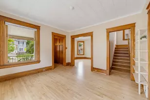 1542 S 79th St, West Allis, WI 53214 - Photo 8
