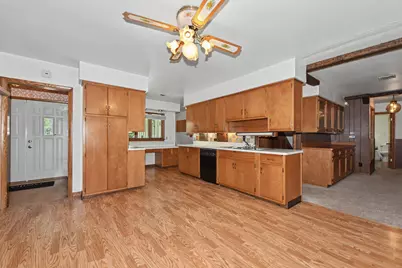 6920 N Beech Tree Dr, Glendale, WI 53209 - Photo 10