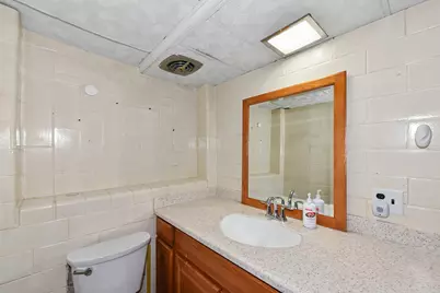 6920 N Beech Tree Dr, Glendale, WI 53209 - Photo 26