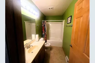 604 S Woodpine Dr, Elkhorn, WI 53121 - Photo 10