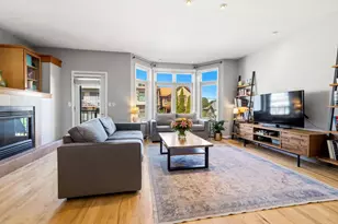 1712 N Marshall St, Milwaukee, WI 53202 - Photo 4