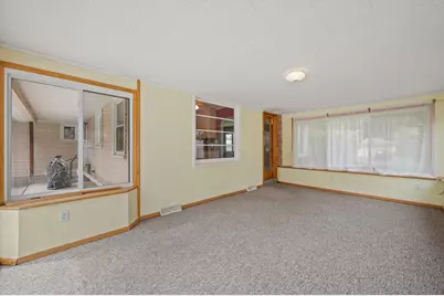 S21W23053  Hillside Dr, Waukesha, WI 53186 - Photo 12