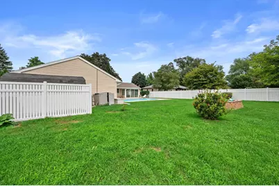 S21W23053  Hillside Dr, Waukesha, WI 53186 - Photo 44