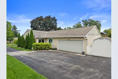 S21W23053  Hillside Dr, Waukesha, WI 53186 - Photo 38
