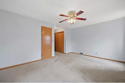 S21W23053  Hillside Dr, Waukesha, WI 53186 - Photo 18