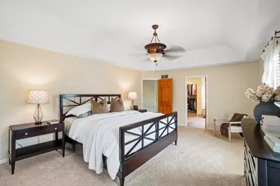 215 E Beechwood Ct, Mequon, WI 53092 - Photo 20