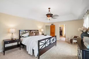 215 E Beechwood Ct, Mequon, WI 53092 - Photo 20