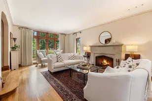 5859 N Maitland Ct, Whitefish Bay, WI 53217 - Photo 4