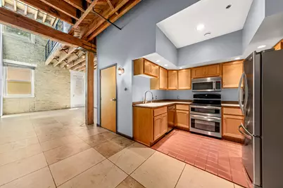 904 E Pearson St #115, Milwaukee, WI 53202 - Photo 8