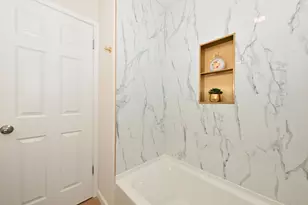 6657 N 53rd St, Milwaukee, WI 53223 - Photo 12