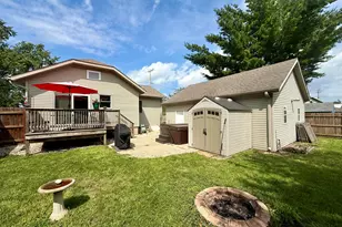 357 Wainwright Ave, Burlington, WI 53105 - Photo 2