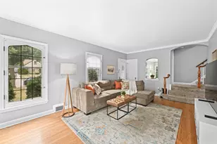 616 N 104th St, Wauwatosa, WI 53226 - Photo 4
