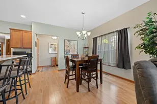 224 Wildflower Cir, Port Washington, WI 53074 - Photo 6