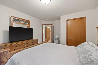 224  Wildflower Cir, Port Washington, WI 53074 - Photo 16