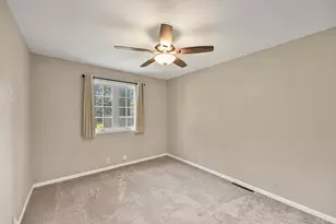 W62N352 Hanover Ave, Cedarburg, WI 53012 - Photo 10
