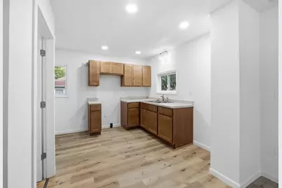4892 N 26th St, Milwaukee, WI 53209 - Photo 8