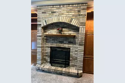 3601 S Barker Ln, Appleton, WI 54915 - Photo 6