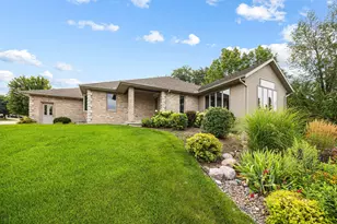 1227 W Sherman Ave, Fort Atkinson, WI 53538 - Photo 1
