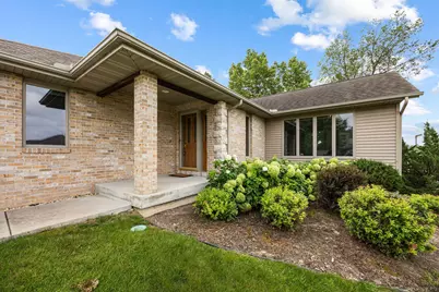 1227 W Sherman Ave, Fort Atkinson, WI 53538 - Photo 4
