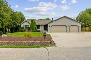 4023 N 52nd St, Sheboygan, WI 53083 - Photo 1