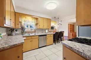 1000 Brewster Ave, Beloit, WI 53511 - Photo 10
