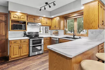 4709  Laurie Ln, Two Rivers, WI 54241 - Photo 8